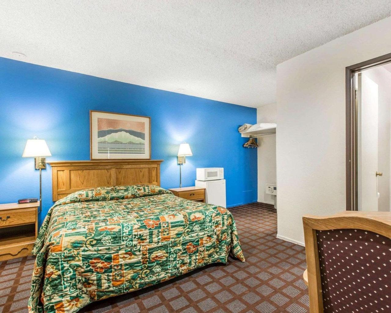 Rodeway Inn Wildwood 맘모스 레이크스 외부 사진